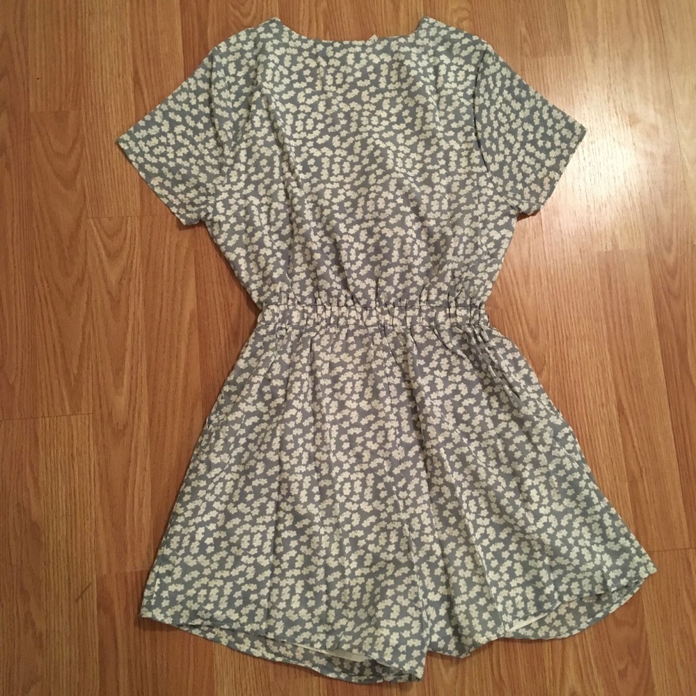Lucca Couture Blue Floral Romper Tie & Cutout NWT! - Picture 4 of 5
